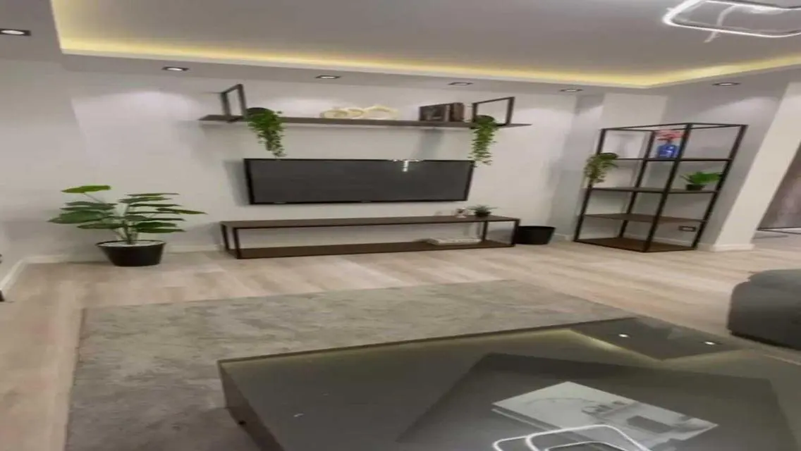 للايجار المفروش في الرحاب 1 اول سكن ارضي بجاردن