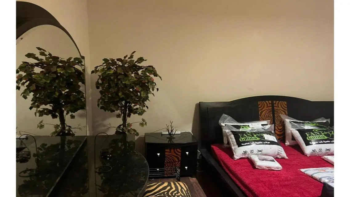 Luxury Apartment with Private Garden and Shared Gym in the Heart of the City