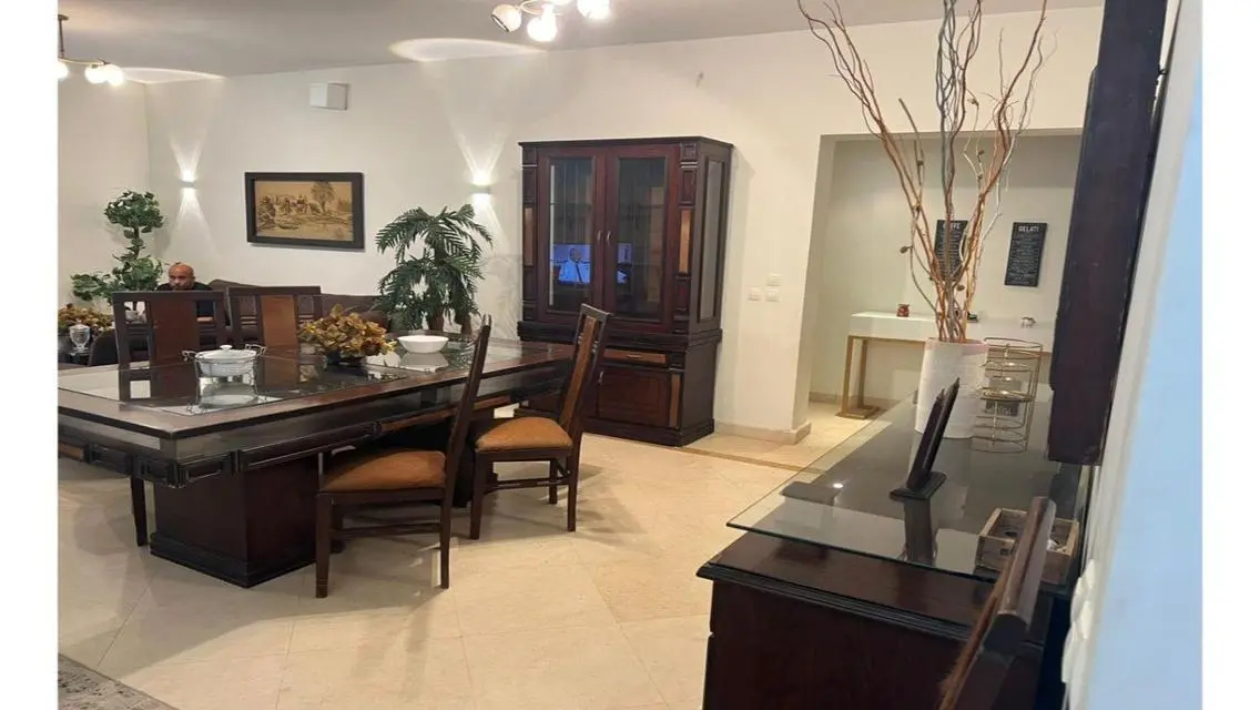 Luxury Apartment with Private Garden and Shared Gym in the Heart of the City