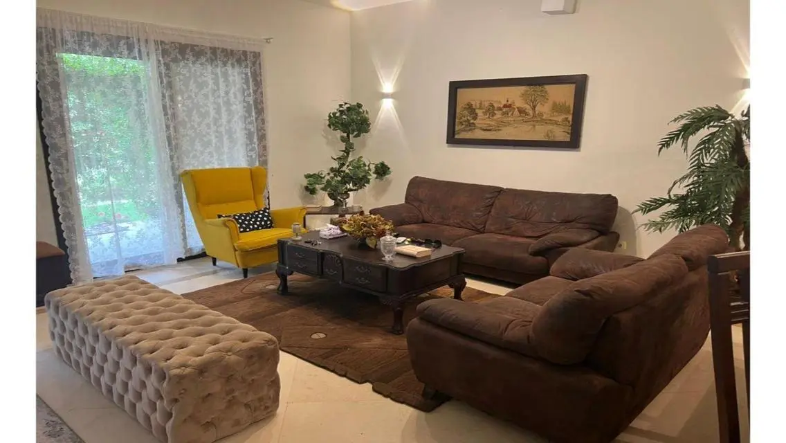 Luxury Apartment with Private Garden and Shared Gym in the Heart of the City