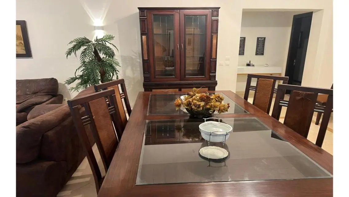 Luxury Apartment with Private Garden and Shared Gym in the Heart of the City