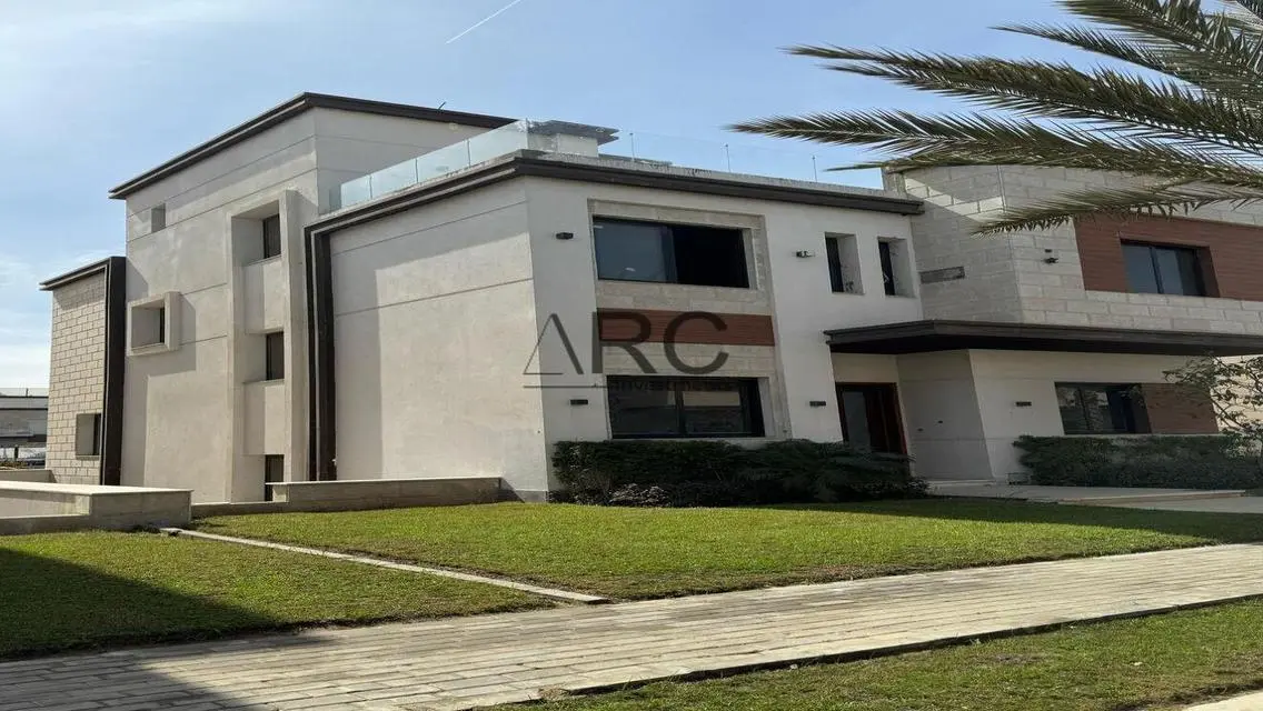 ستاندالون فيلا 426 متر برايم لوكيشن بحري مقدم 5%