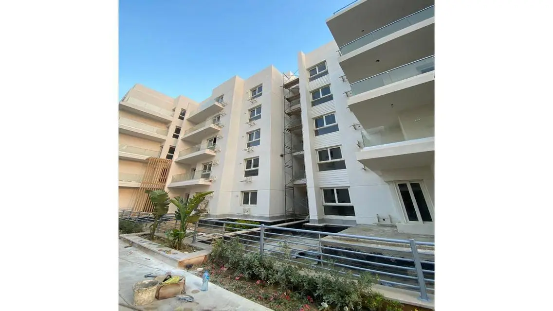 For sale, a ground floor apartment with a garden
