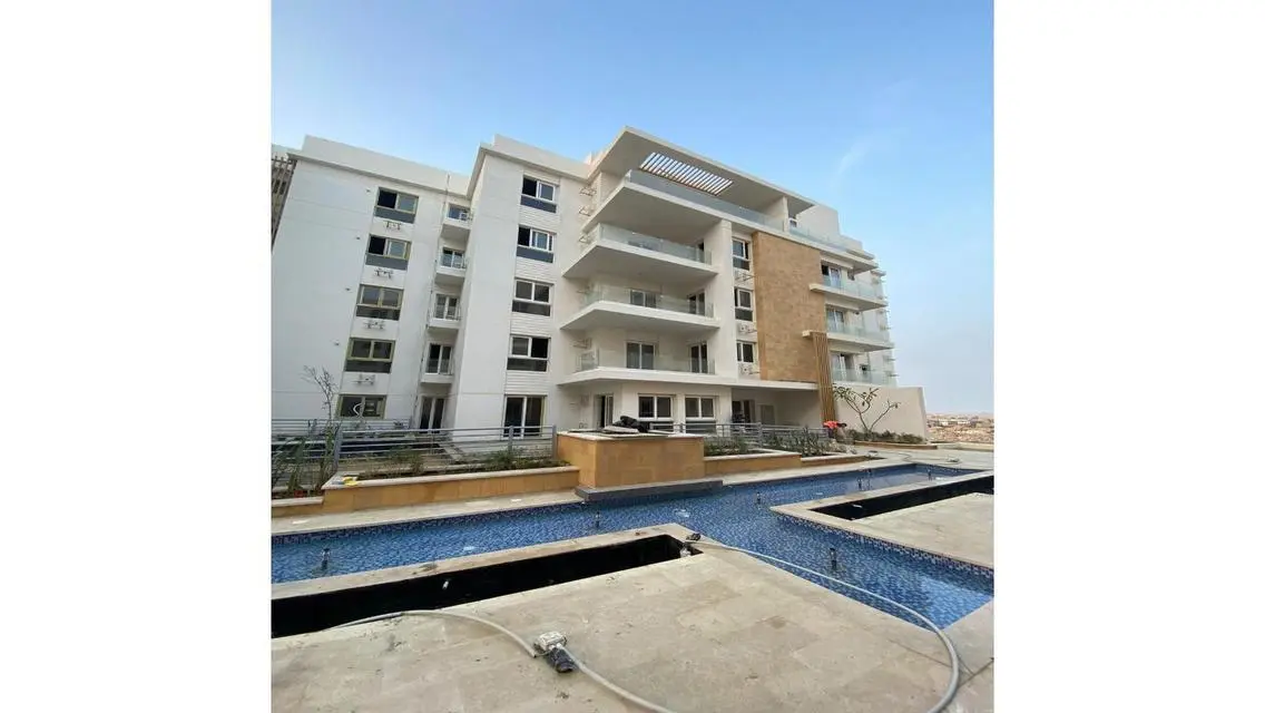 For sale, a ground floor apartment with a garden
