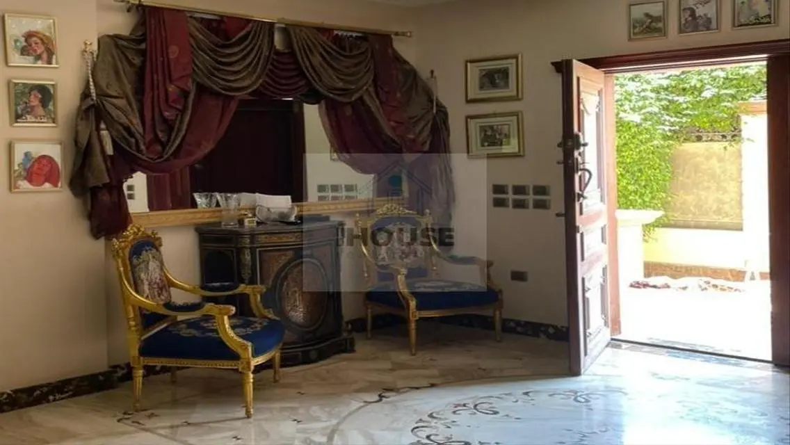 نموذج خاص الوحيد في رويال سيتي و  تشطيب راقي