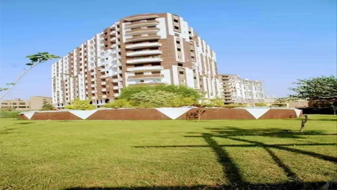 شقة للبيع في كمبوند الياسمين بجوار المهندسين والكو