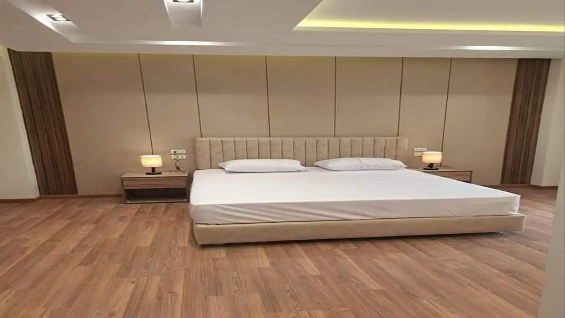 شقه للبيع بالفيو مميز جدا بشيراتون  بجوار سيتي سنت