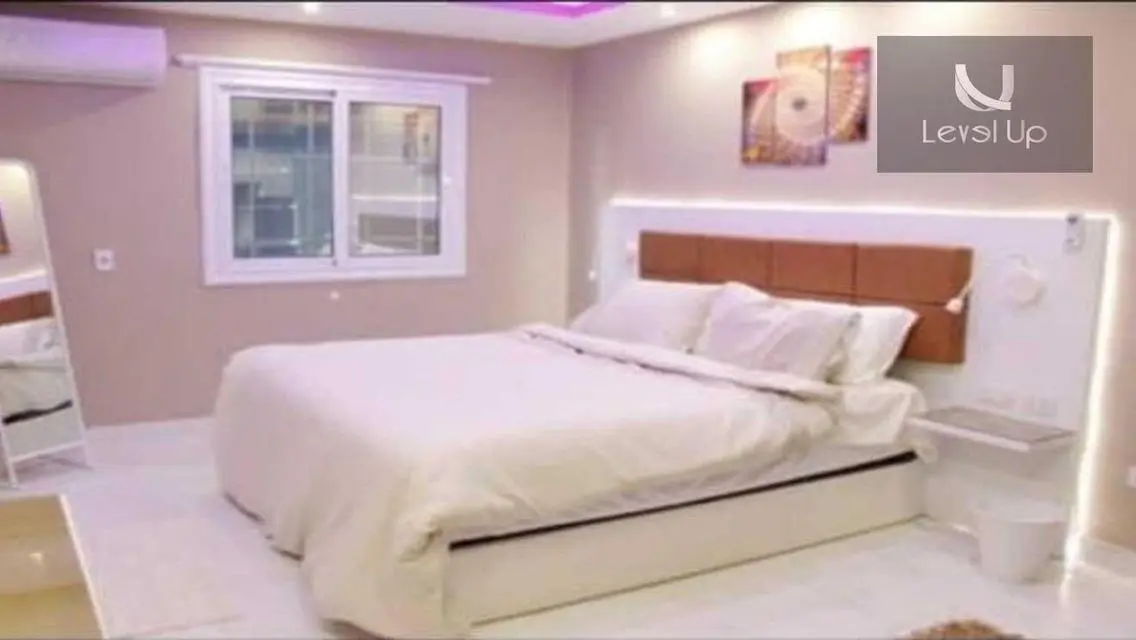 شقة للبيع فى لوكيشن مميز وتشطيب لقطة فى المهندسين