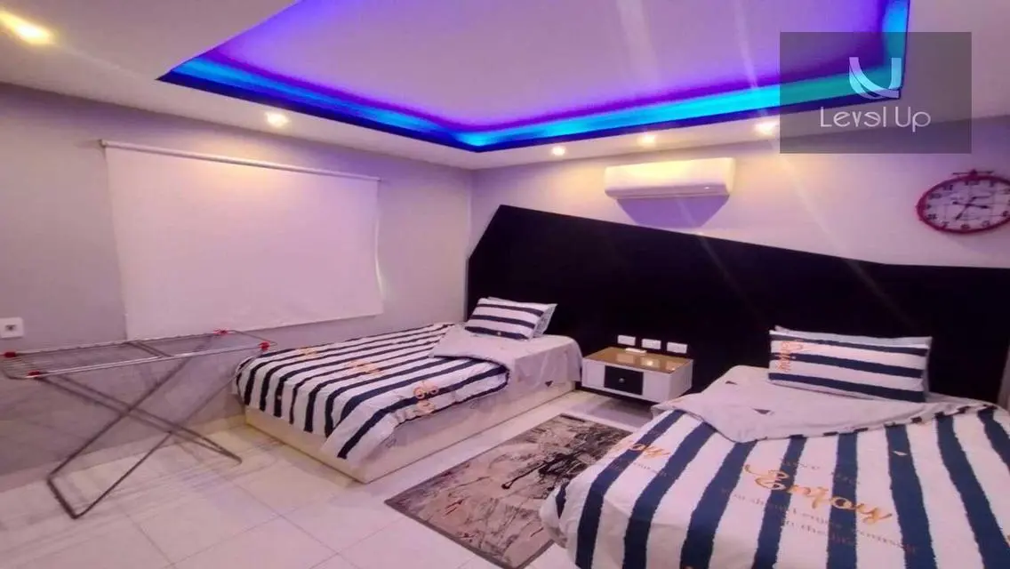 شقة للبيع فى لوكيشن مميز وتشطيب لقطة فى المهندسين