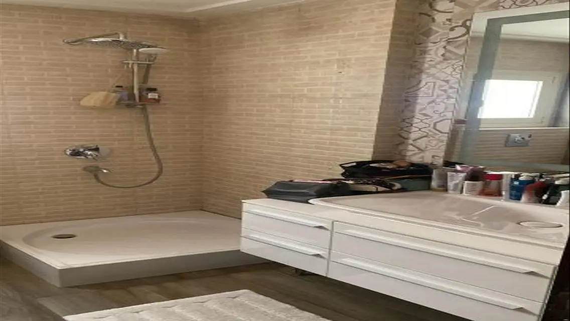 فيلا في التجمع في قطاميه ريزدينس متشطبه بالكامل