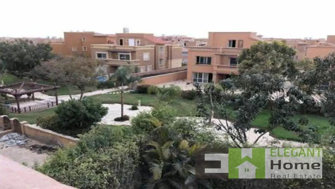 Prime location Twin house for rent in Bellagio