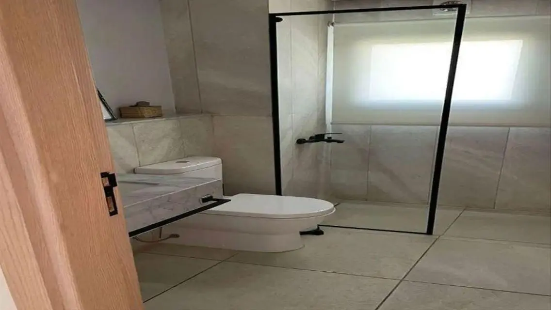 Ready to move Apartment + Garden in Beverly Hills