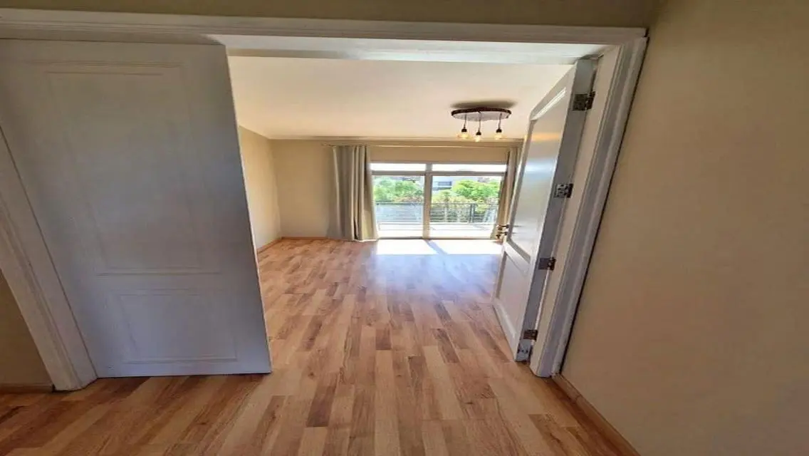 Ready to move Apartment + Garden in Beverly Hills