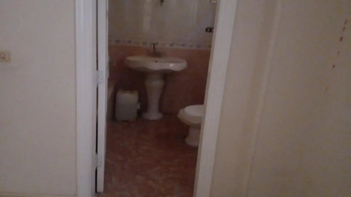 دوبلكس بجاردن للايجار اداري  تشطيب سوبر  لوكس