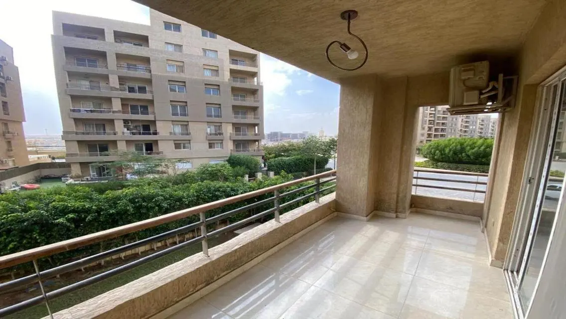 APARTMENT FOR RENT AT THE SQUARE