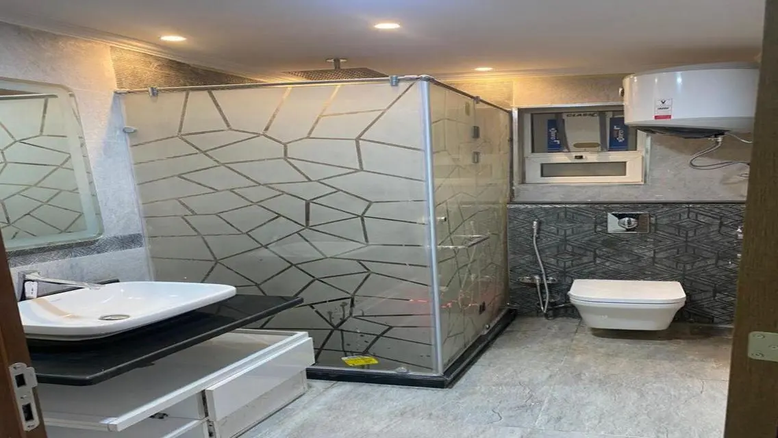 APARTMENT FOR RENT AT THE SQUARE