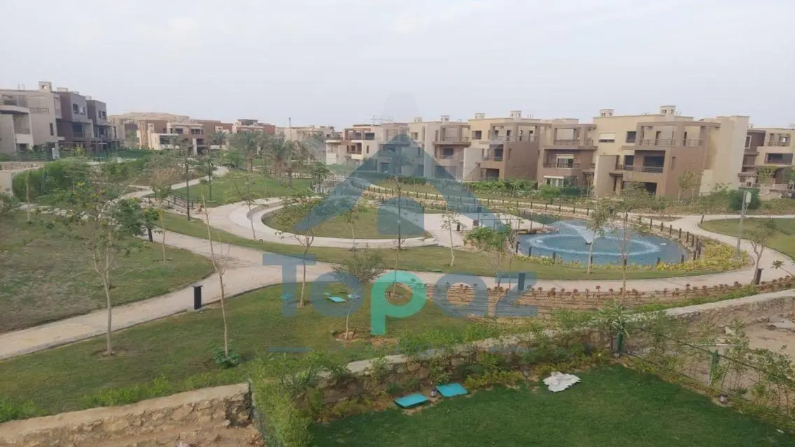 For sale: Middle Townhouse in Westridge, New Giza