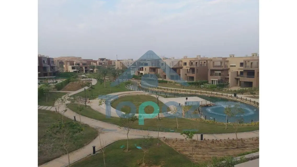 For sale: Middle Townhouse in Westridge, New Giza