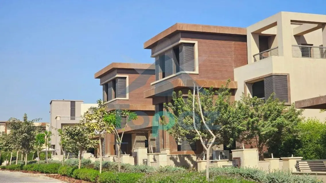 For sale: Middle Townhouse in Westridge, New Giza