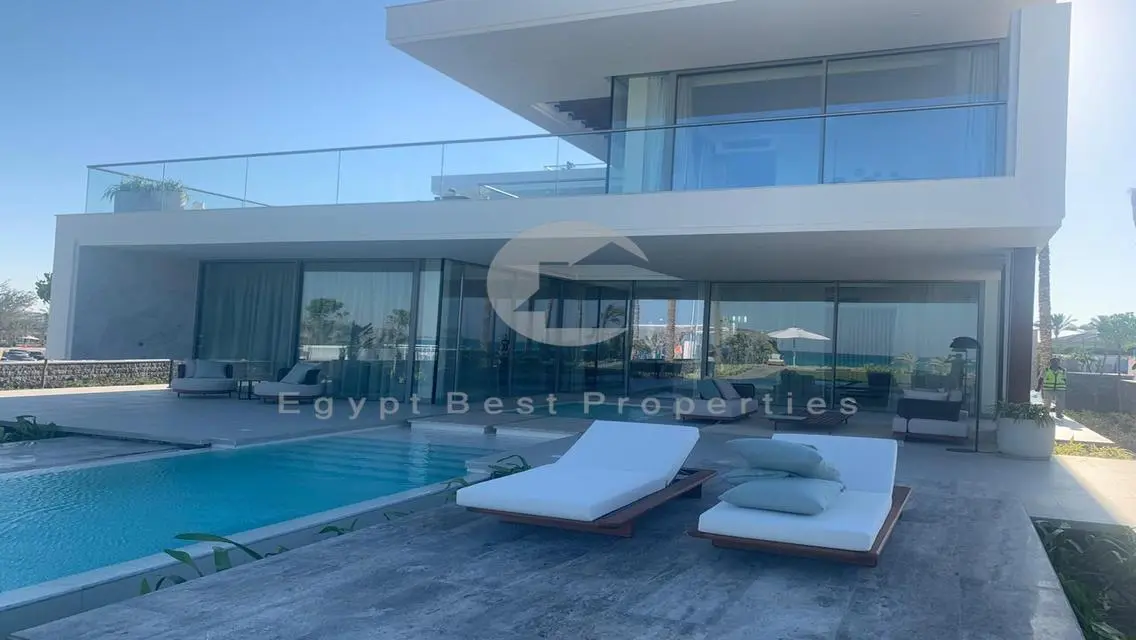 شاليه تشطيب كامل بالتكيفات إستلام فورى بموقع مميز