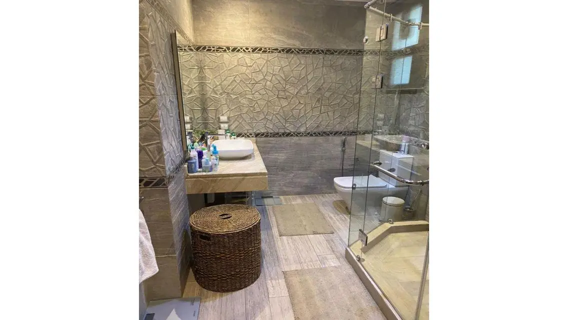 Duplex for rent in Eastown fully finished