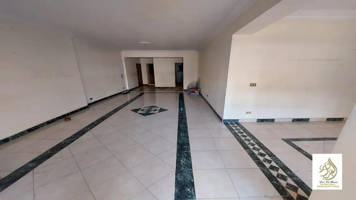 شقه للايجار س لوكس خطوات من شارع البطل بالمهندسين