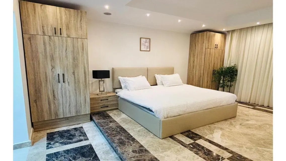 Fully furnished studio in Banafseg 11