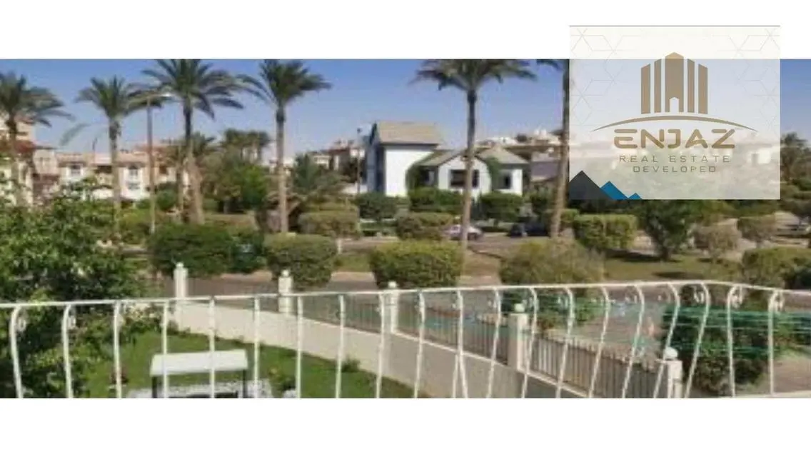 فيلا للبيع باجمل كمبوندات الشروق فى ضاحيه النخيل