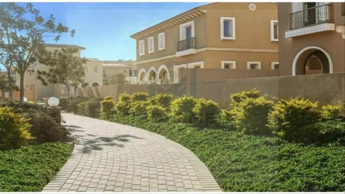 twin house prime location  , hyde park