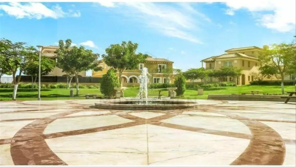 twin house prime location  , hyde park
