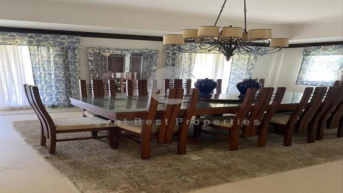 فيلا إطلالة على البحر مراسي للبيع