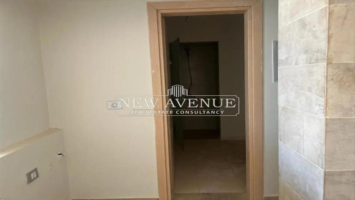 شاليه متشطب بحري بفيوعلي حمام سباحه بالعين السخنه