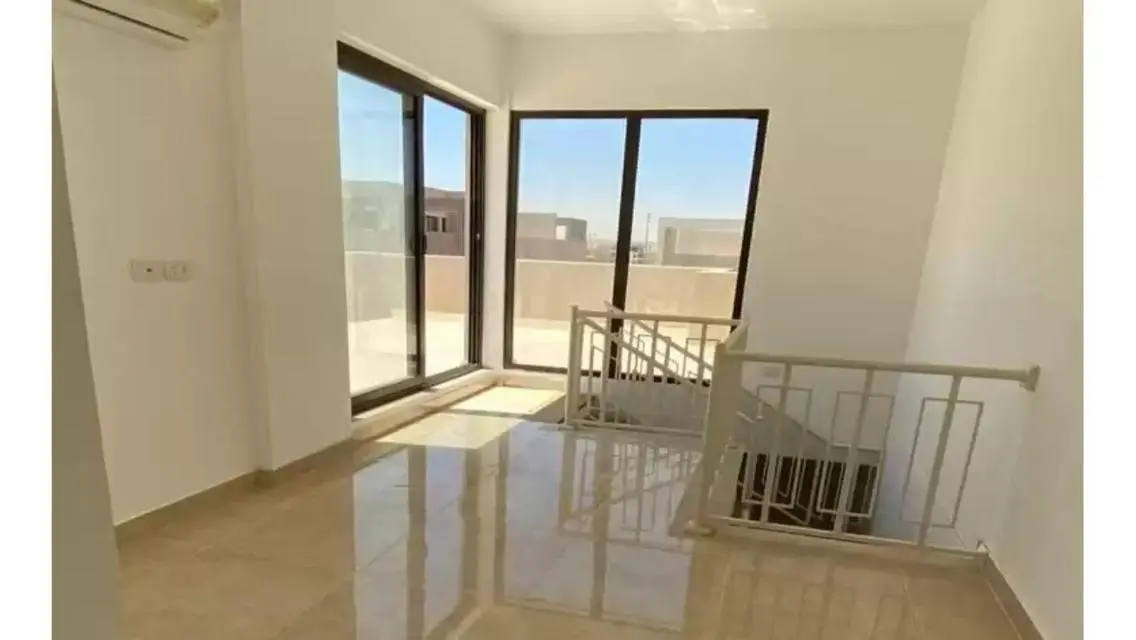 Apartment for rent in Al Marasem, semi-furnished,