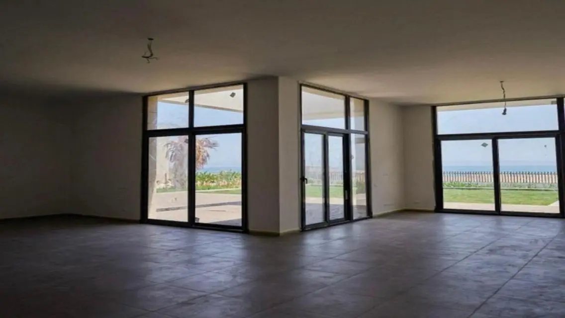 شاليه متشطب بالتكييفات في جون سوديك بجوار هاسيندا