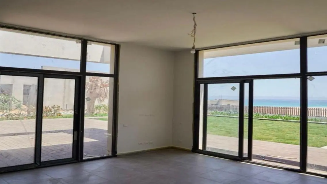 شاليه متشطب بالتكييفات في جون سوديك بجوار هاسيندا