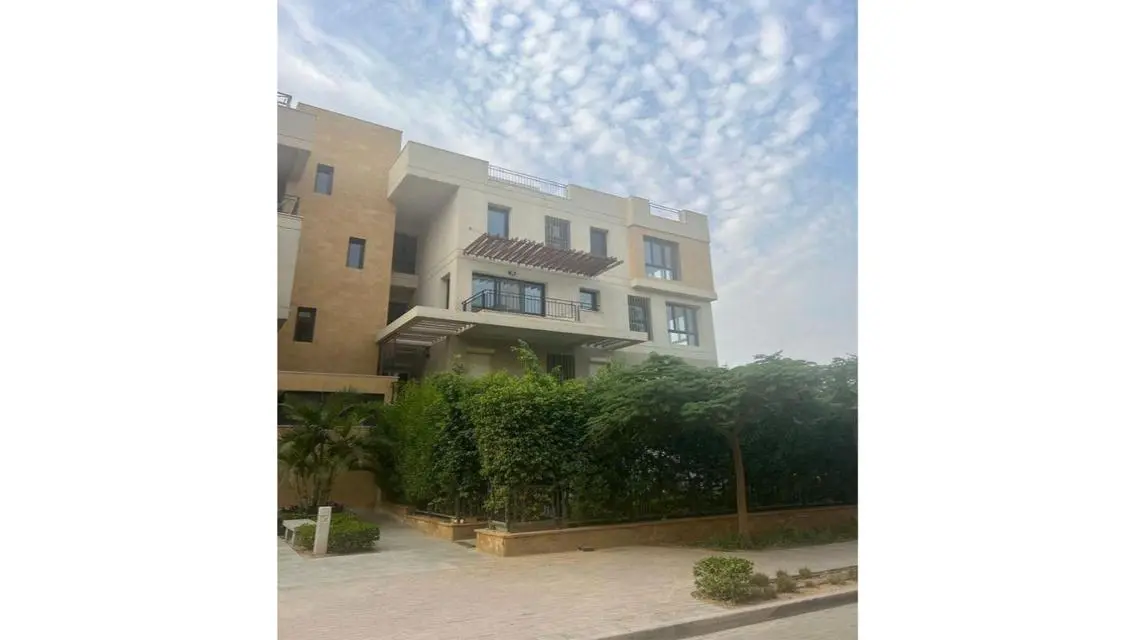 standalone villa in Les Rois -fully finished
