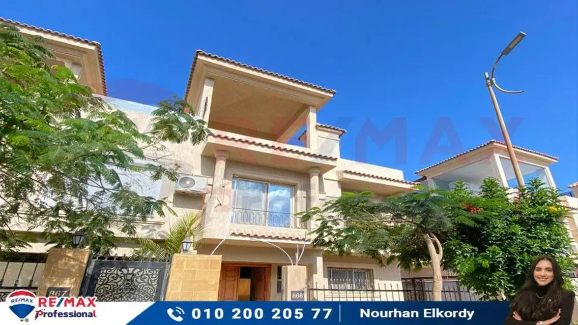Receive immediately a townhouse villa in Alex West