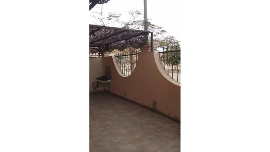 موقع مميز _ حديقه خاصه_ تشطيب سوبر لوكس