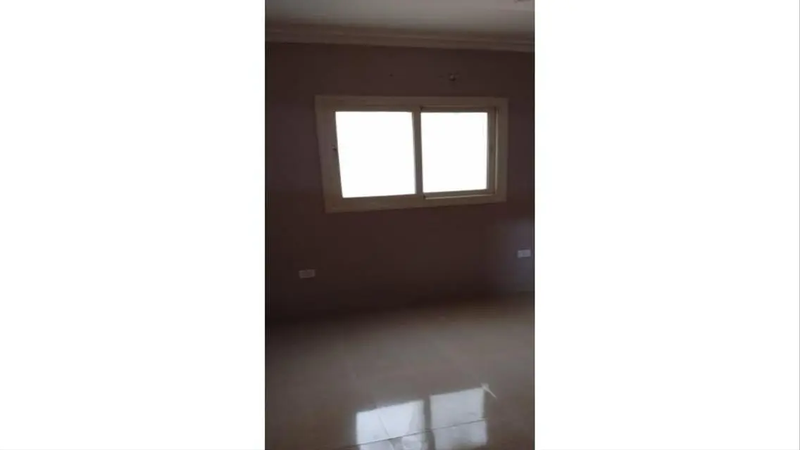 موقع مميز _ حديقه خاصه_ تشطيب سوبر لوكس