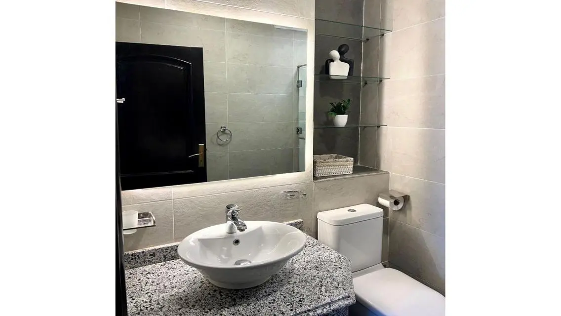 MODERN Furnished FIRST RENT Apartment in EASTOWN