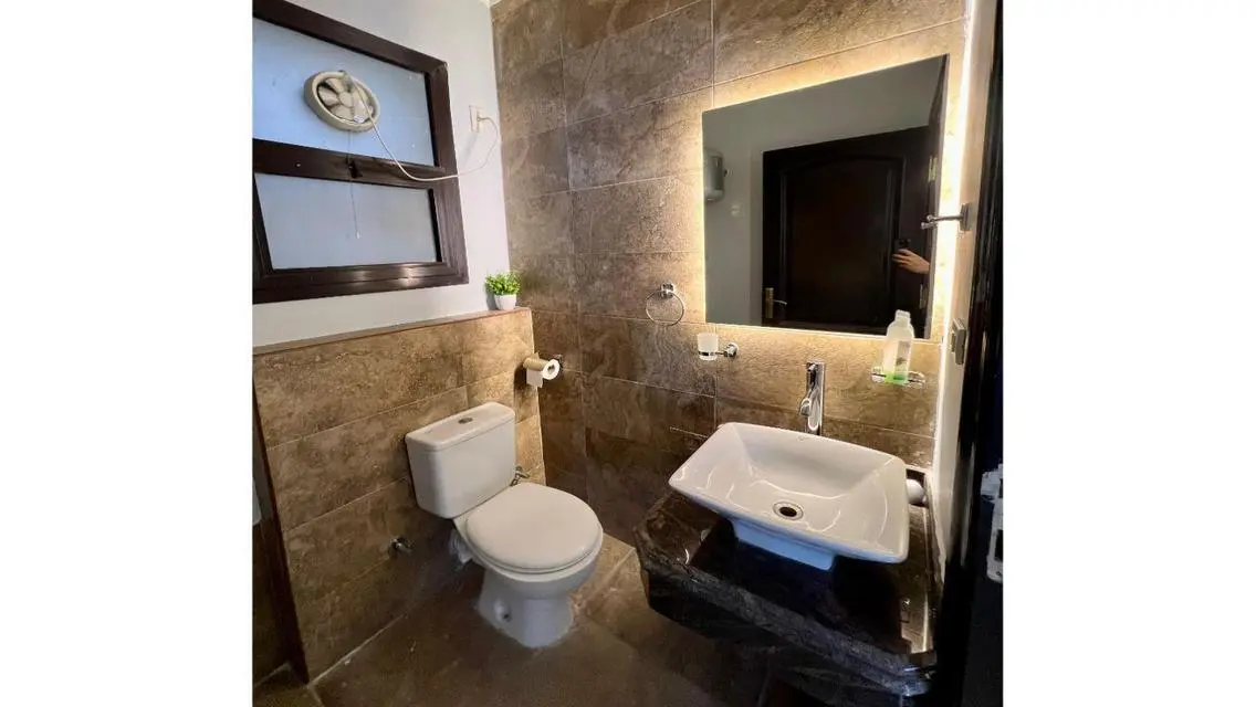 MODERN Furnished FIRST RENT Apartment in EASTOWN