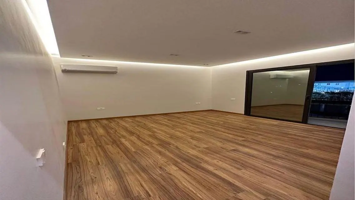 شقه متطشبه أستلام فوري جاهزه للسكن في بيفرلي هيلز