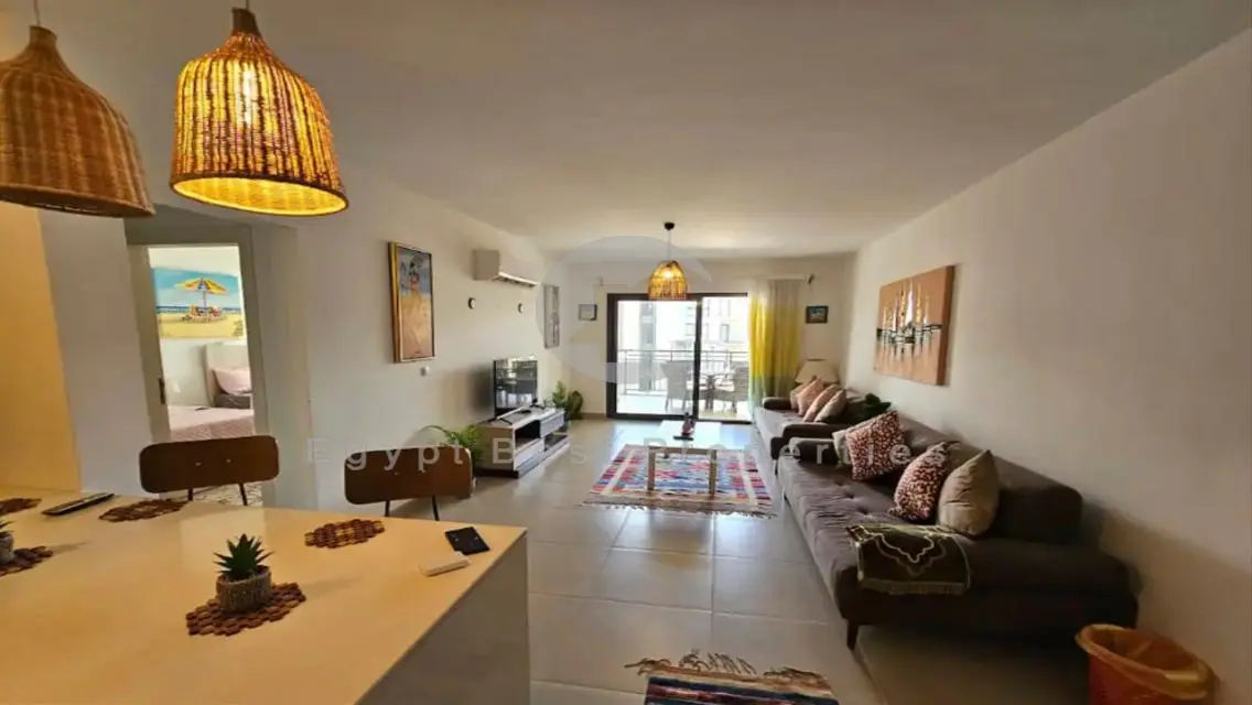 PENTHOUSE OVERLOOKING GOLF VIEW | RESALE UNIT .
