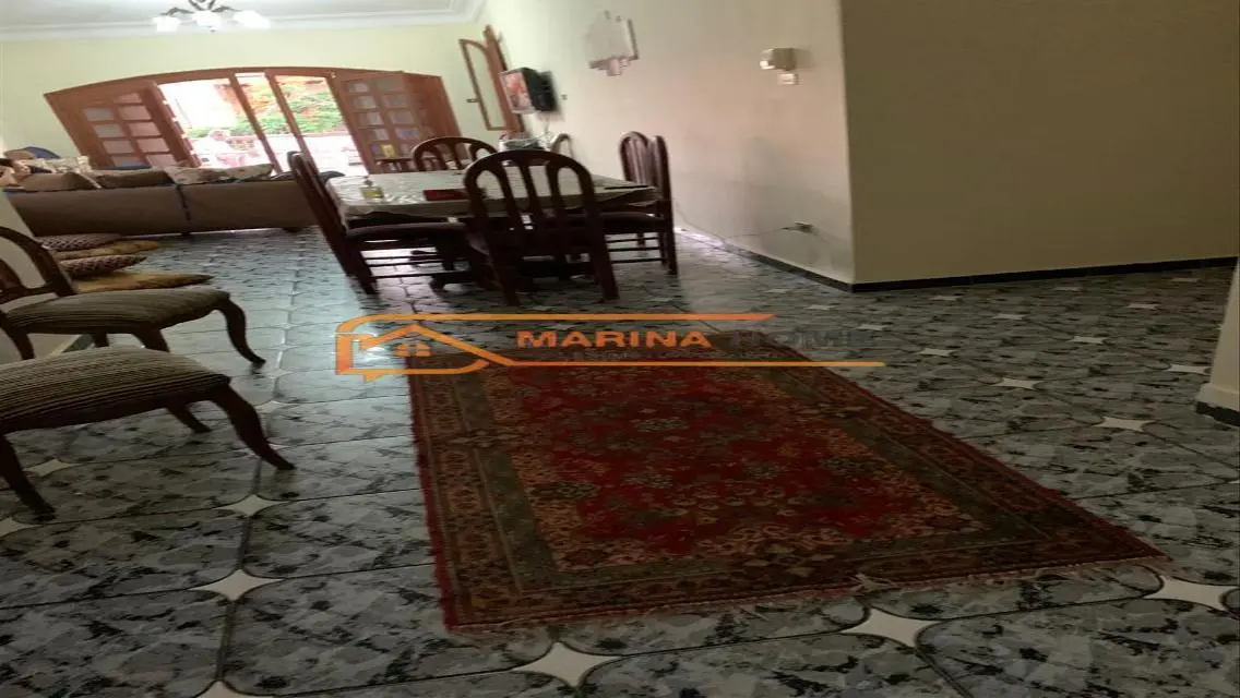 For sale chalet in Marina 4,First with a back yard