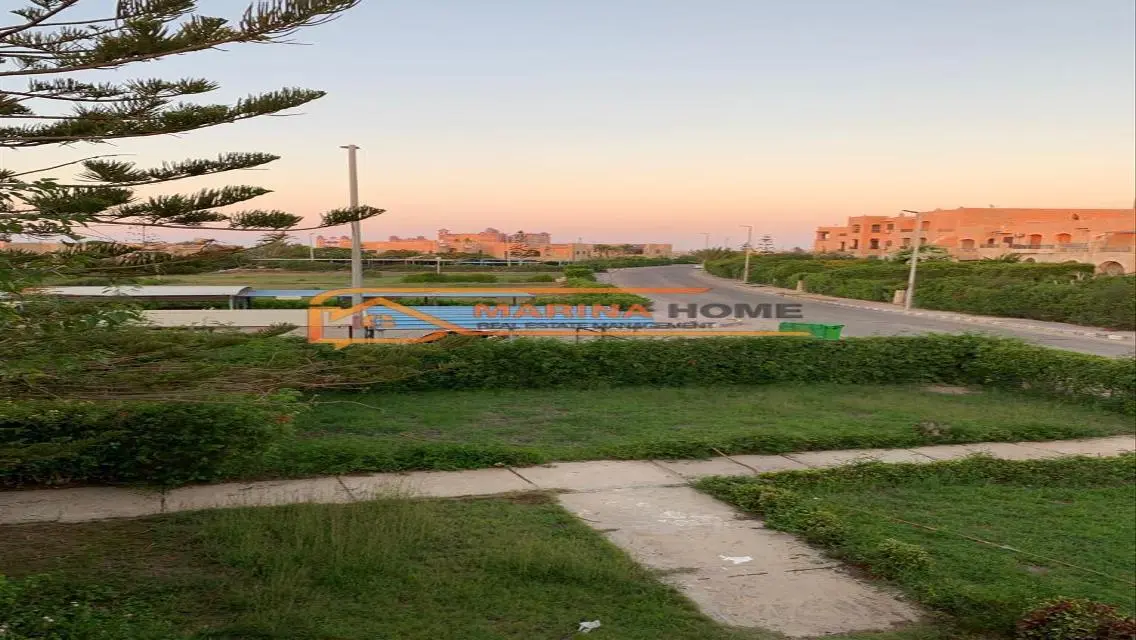 For sale chalet in Marina 4,First with a back yard