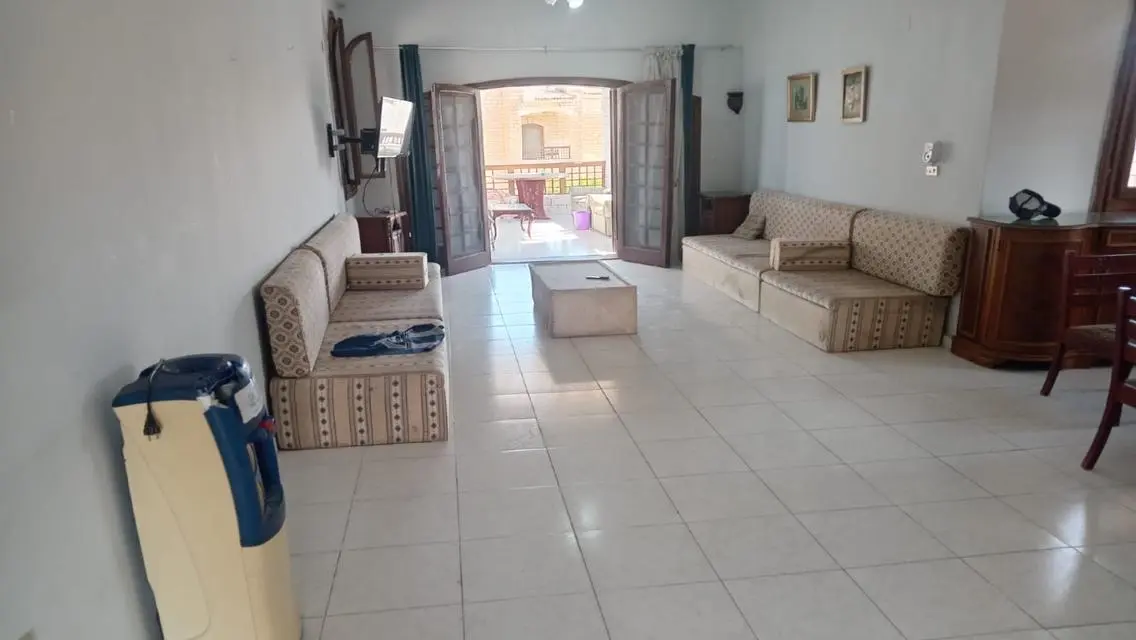 شاليه للبيع اول دور بحديقه خلقيه ٤٠٠ متر مارينا ٤