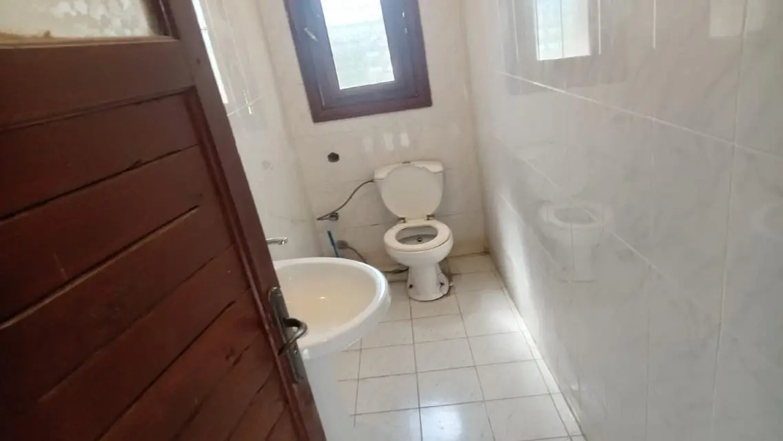 شاليه للبيع اول دور بحديقه خلقيه ٤٠٠ متر مارينا ٤