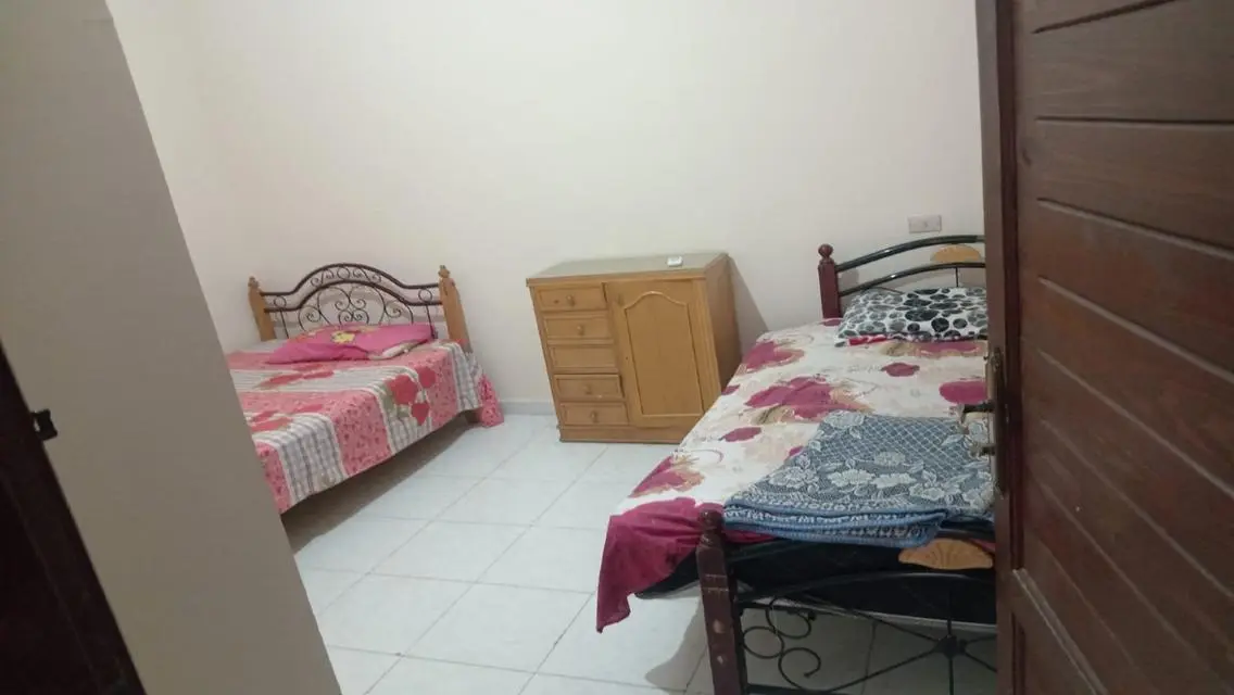 شاليه للبيع اول دور بحديقه خلقيه ٤٠٠ متر مارينا ٤