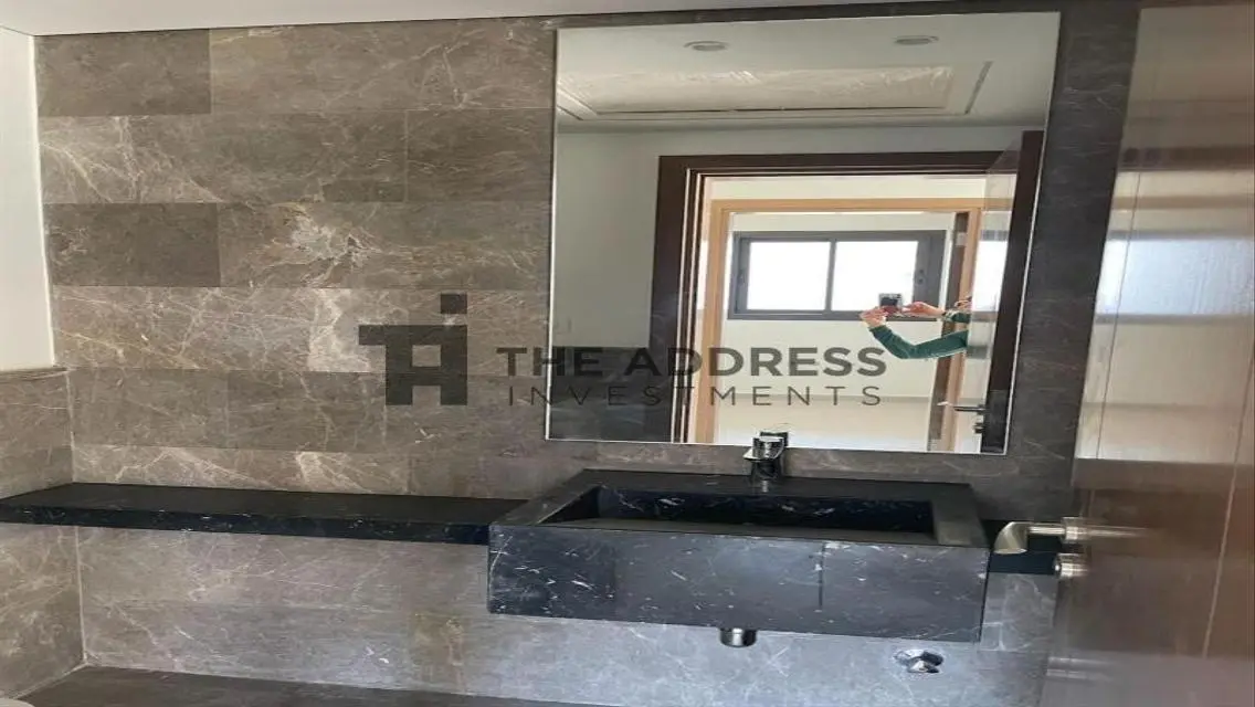فيلا فاخرة في كريسنت ووك بـ 11.8 مليون جنيه