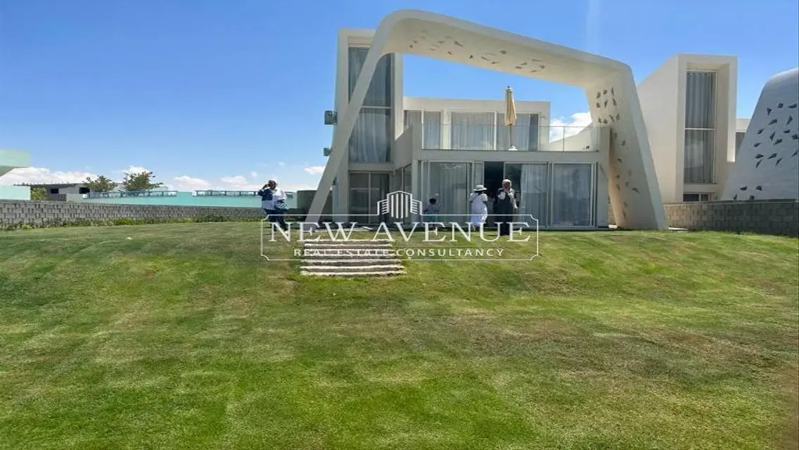 Delivered Furnished North Facing Direct on lagoon